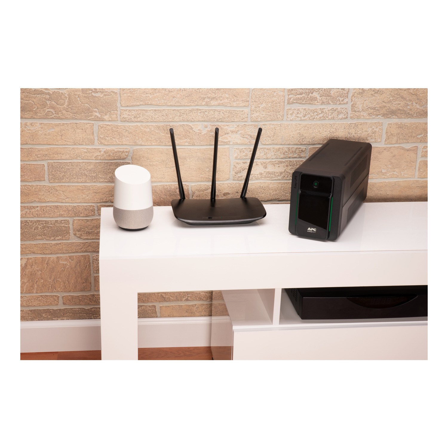 APC BVX1200LI-GR APC Back-UPS 1200VA, 230V, AVR,Schuko Sockets