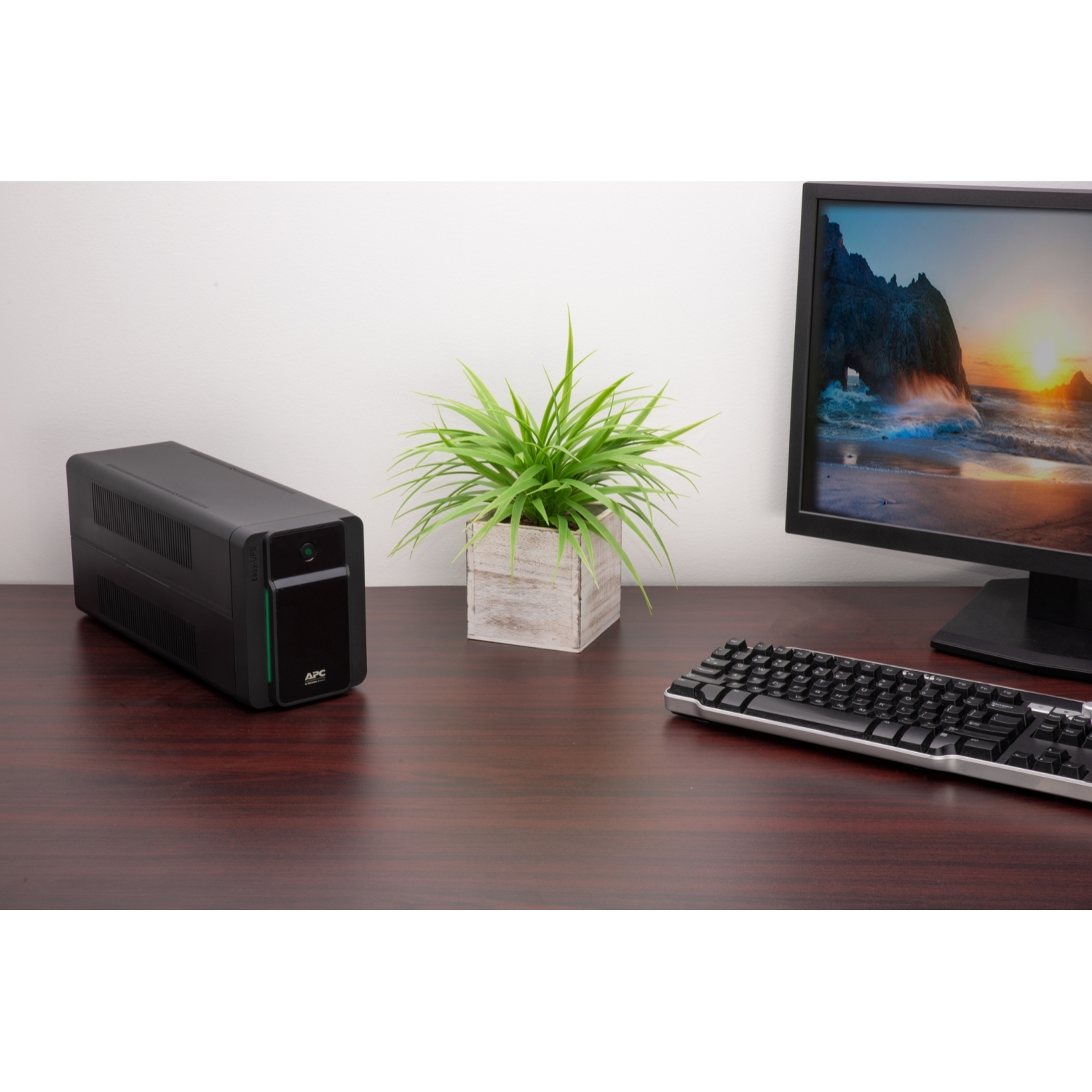 APC BVX1200LI-GR APC Back-UPS 1200VA, 230V, AVR,Schuko Sockets