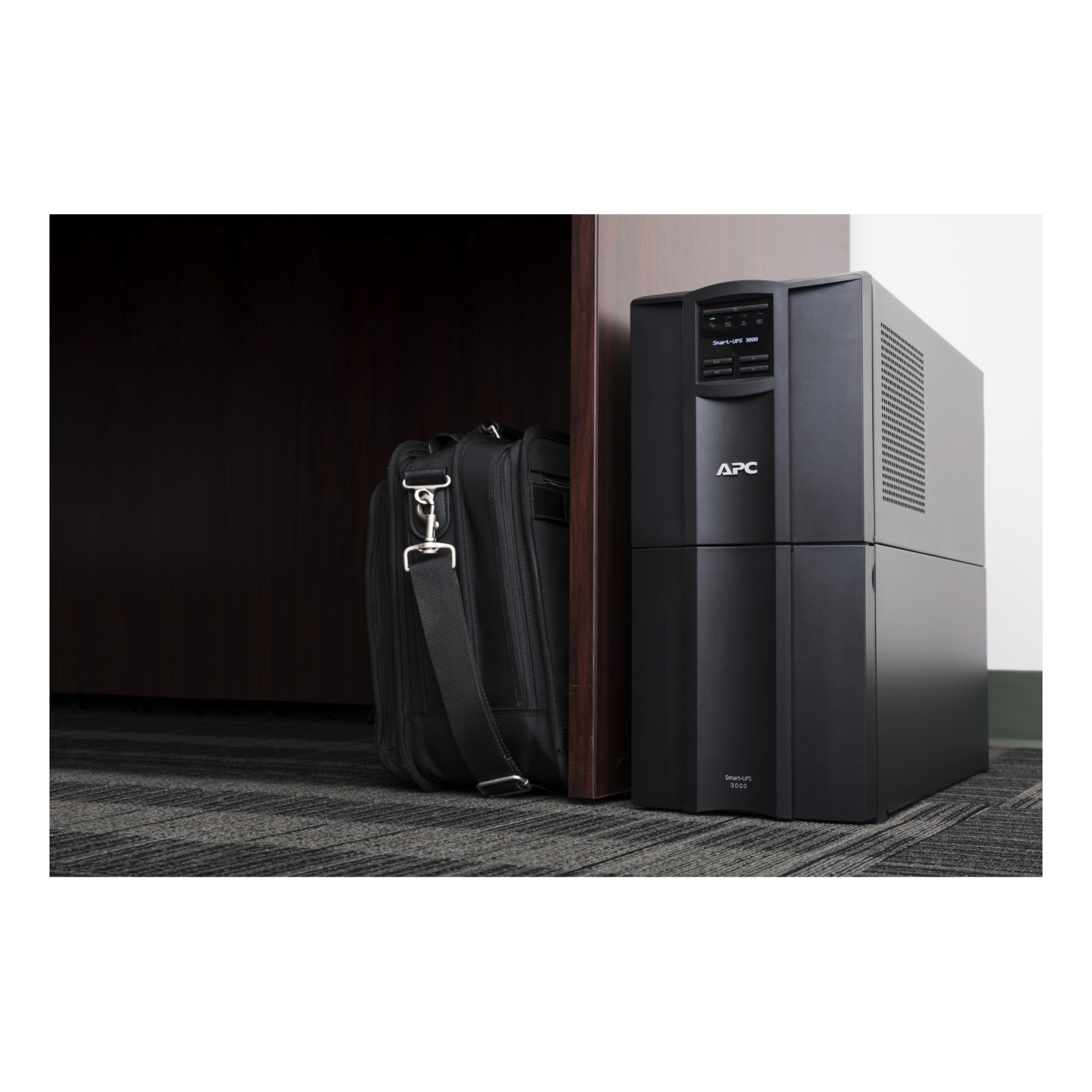 Apc SMT3000IC Smart-Ups 3000VA LCD 230V With Smart Connect Kesintisiz Güç Kaynağı